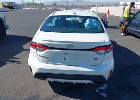 2021 Toyota Corolla Se/Night Shade z USA, uszkodzony, nr VIN 5YFS4MCE9MP086819